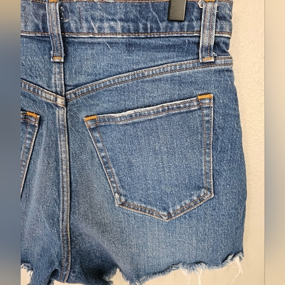 Abercrombie & Fitch The Cutoff High Rise Jean Shorts - Picture 7 of 8